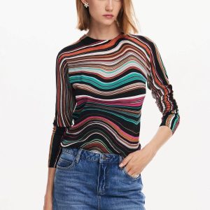 Chandail lignes courbées