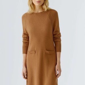 Robe tricotée à manches longues et poches plaquées