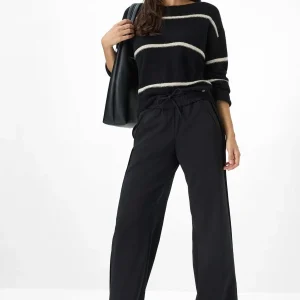 Tricot à larges rayures