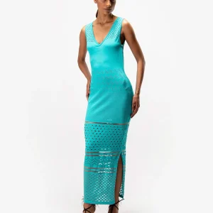 Robe tricotée avec trous